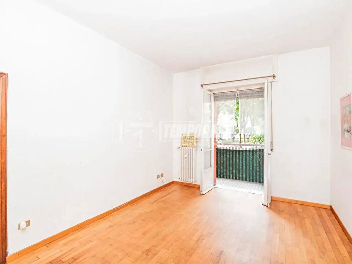 Appartamento trilocale in vendita in Viale Ungheria, Milano