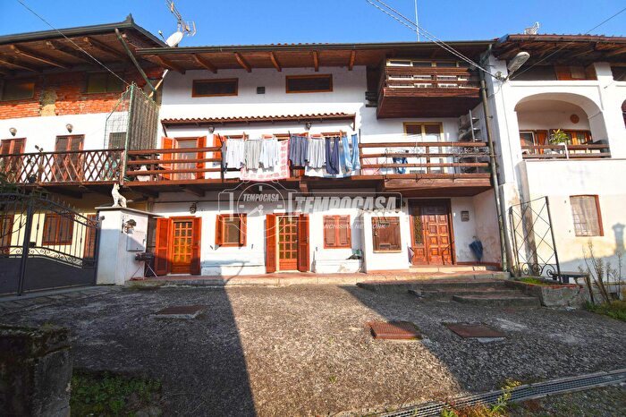 Casa con 7 locali in vendita in Borgata Crosaroglio, Rivara