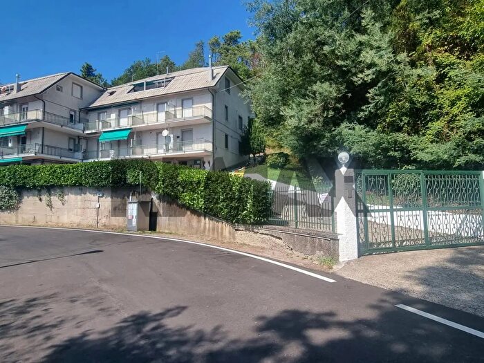 Appartamento trilocale in vendita in Via Brigate Partigiane, Carrodano