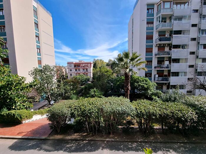 Appartamento con 5 locali in vendita in Via Cagna, Cagliari