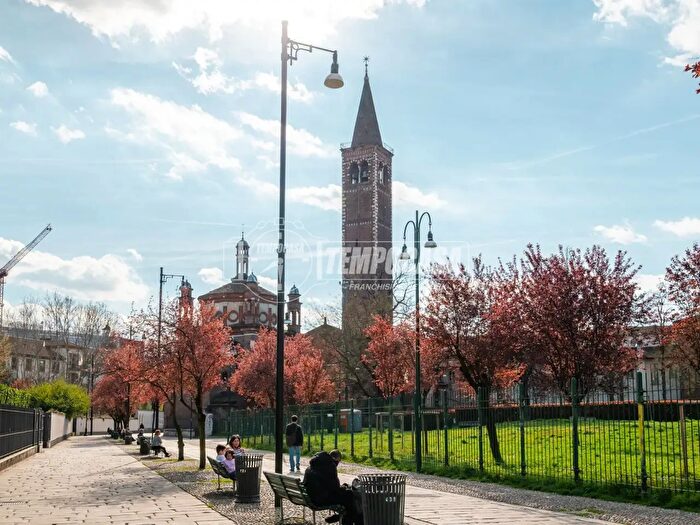 Appartamento trilocale in vendita in Via Antonio Banfi, Milano