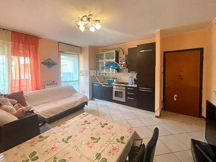 Appartamento trilocale in vendita in Via Buonarroti, Gorle