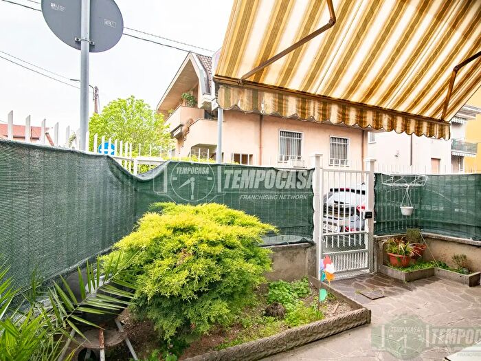 Casa trilocale in vendita in Via Leonardo da Vinci, Senago
