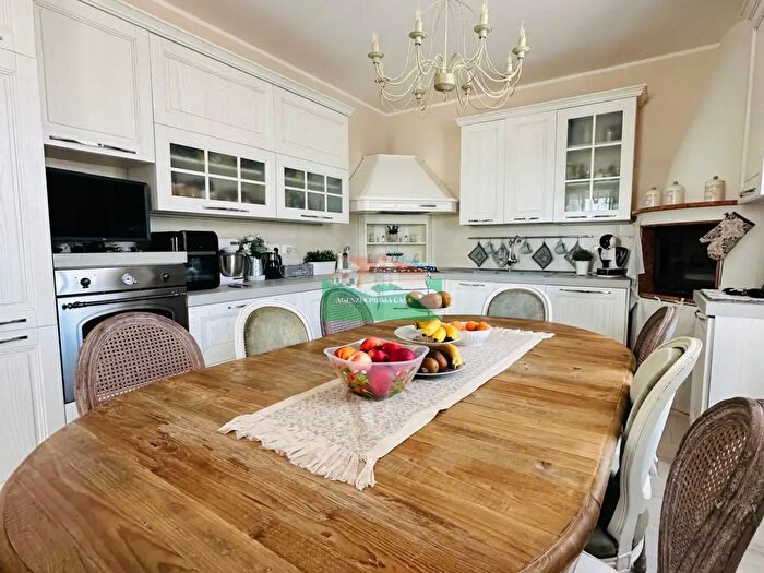 Casa quadrilocale in vendita in Viale Pablo Picasso, Ravenna