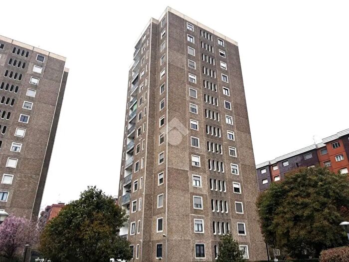 Appartamento trilocale in vendita in Via Borsa Mario, Milano