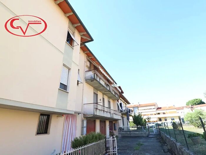 Appartamento con 5 locali in vendita in Levane, Montevarchi