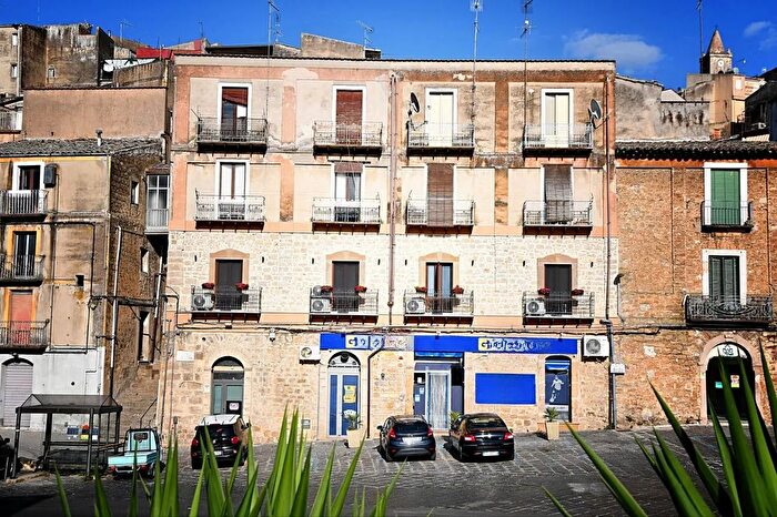 Appartamento con 5 locali in vendita in Via Aquila dOro, Piazza Armerina