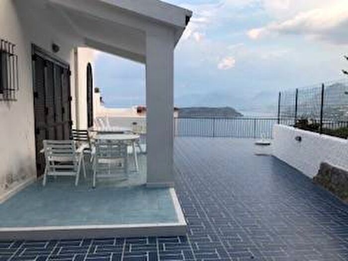 Casa quadrilocale in affitto in Via Sandro Pertini, San Nicola Arcella