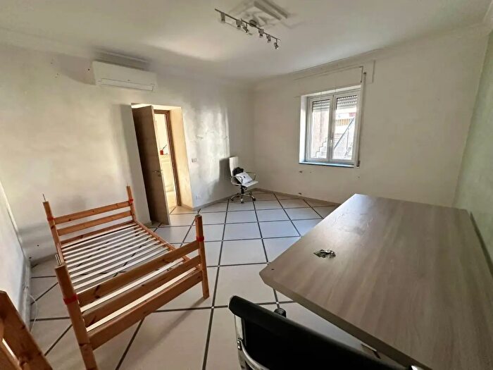 Appartamento trilocale in vendita in Via Zara, Falerna