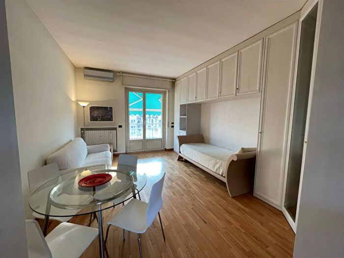 Appartamento monolocale in affitto in Via Alberto Mario, Milano