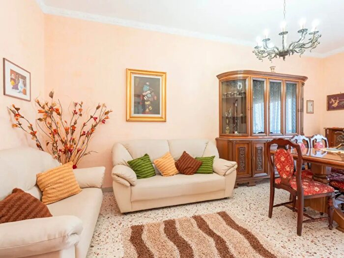 Appartamento quadrilocale in vendita in Via Giuseppe Pitrè, Catania