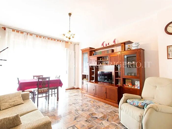 Appartamento trilocale in vendita in Via Lecco, Pontida