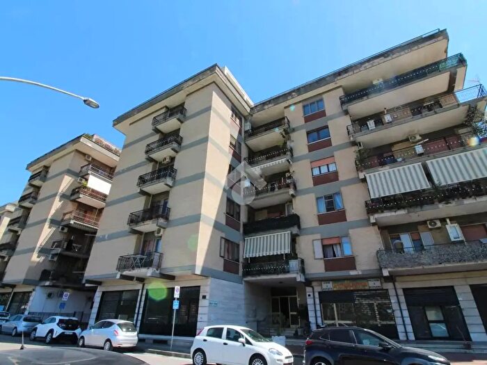 Appartamento con 5 locali in vendita in Via Calabria, Casagiove