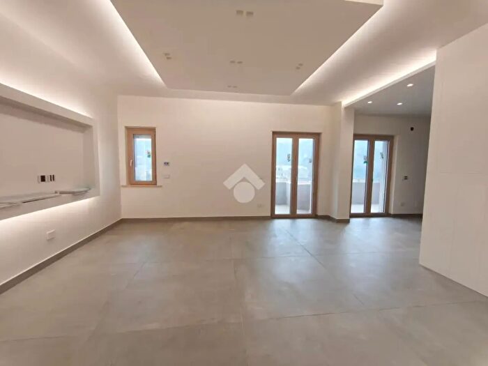 Appartamento trilocale in vendita in Via Malta, Rende