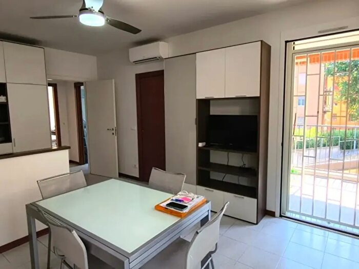 Appartamento trilocale in affitto in Via Toti, Casalecchio Di Reno