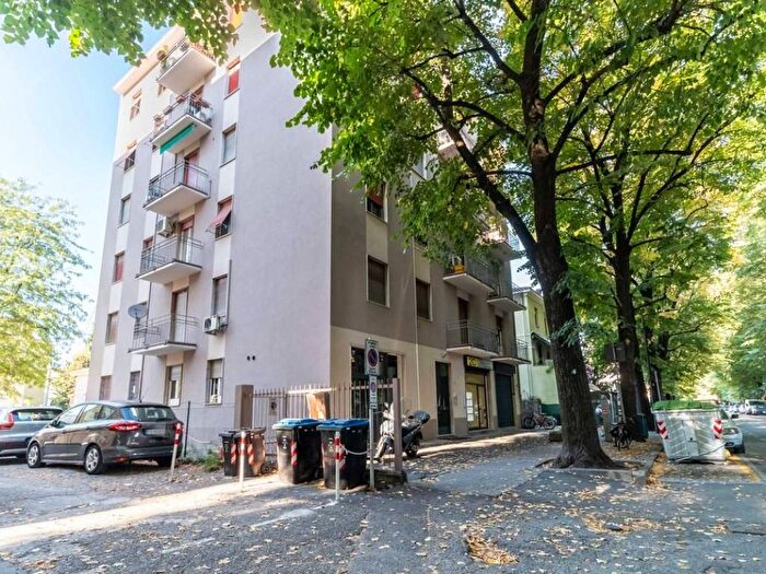 Appartamento quadrilocale in vendita in Via La Spezia, Ospedale Volturno, Parma