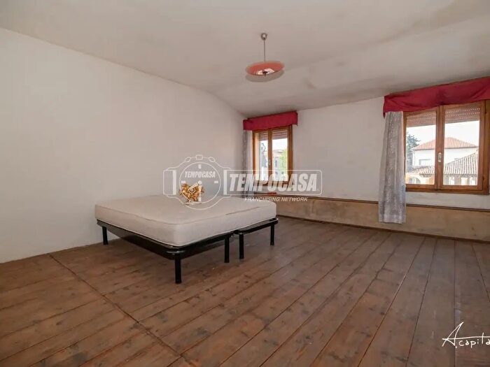 Appartamento trilocale in vendita in Piazza Umberto I Grignano Polesine, Rovigo