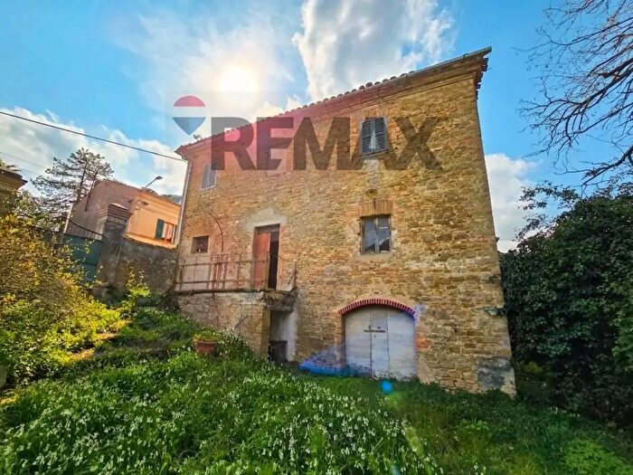 Casa con 20 locali in vendita in Via Antonio Gramsci, Castelplanio