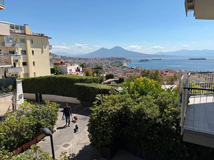 Appartamento con 6 locali in affitto in Corso Vittorio Emanuele, Mergellina Piedigrotta, Napoli