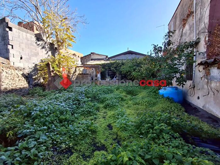 Casa trilocale in vendita in Via Maricchiolo, Catania