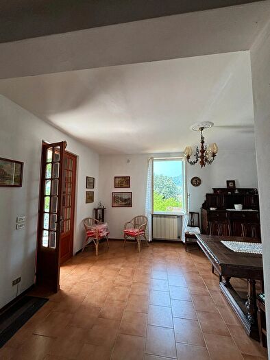 Appartamento quadrilocale in affitto in Varano De Melegari