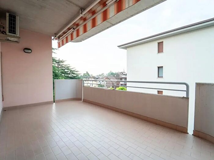 Appartamento trilocale in vendita in Via Baruchello, Buttapietra