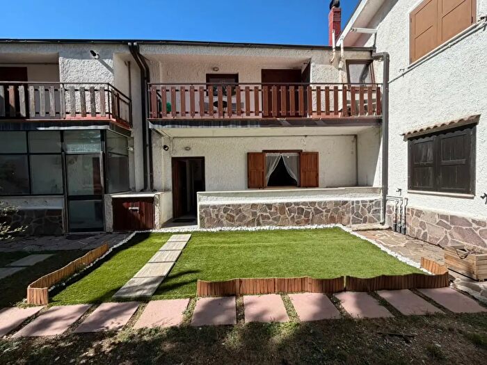 Appartamento trilocale in vendita in Località Colle Belvedere, Rocca Di Mezzo