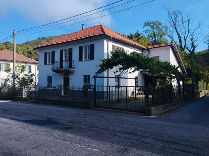 Casa con 6 locali in vendita in Via Giovo, Pontinvrea