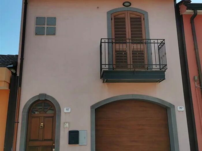 Casa con 5 locali in vendita in Via Cancelliere, Zafferana Etnea