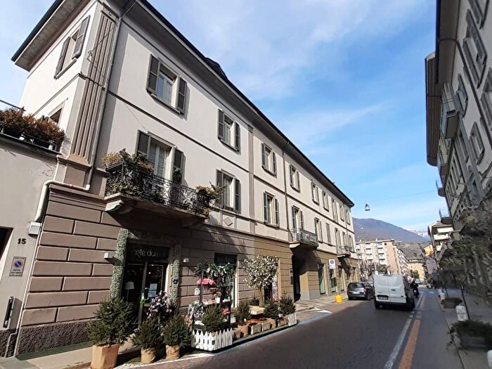 Appartamento bilocale in affitto in Via Trieste, Centro, Sondrio