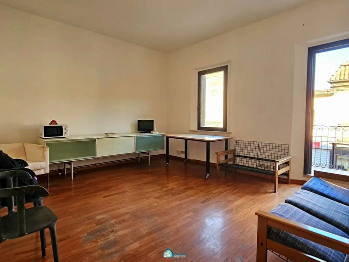 Appartamento quadrilocale in vendita in Fratelli Cairoli, Falconara Marittima