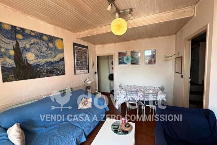 Appartamento con 6 locali in vendita in Naggio, Grandola Ed Uniti