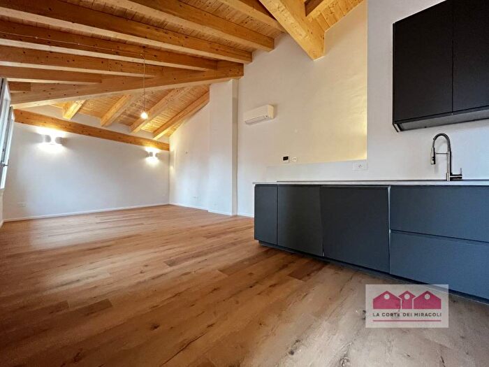 Casa quadrilocale in affitto in Contra dei Burci, Centro Storico, Vicenza