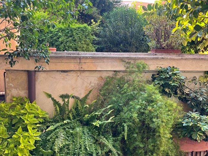 Appartamento trilocale in affitto in Porta Metronia, Colosseo Fori Imperiali, Roma