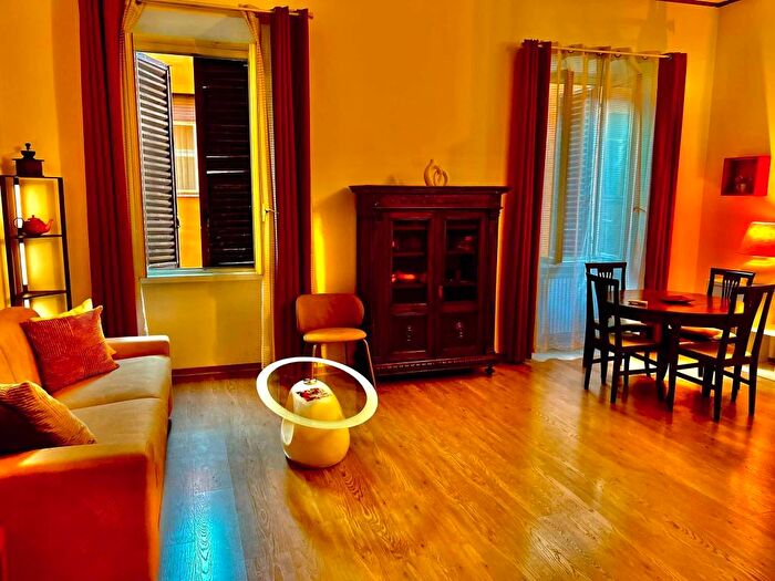 Appartamento bilocale in affitto in Via dei Foraggi, Colosseo Fori Imperiali, Roma