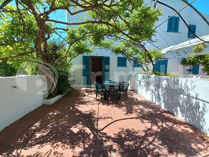 Appartamento trilocale in vendita in Via dei Tulipani, Ugento