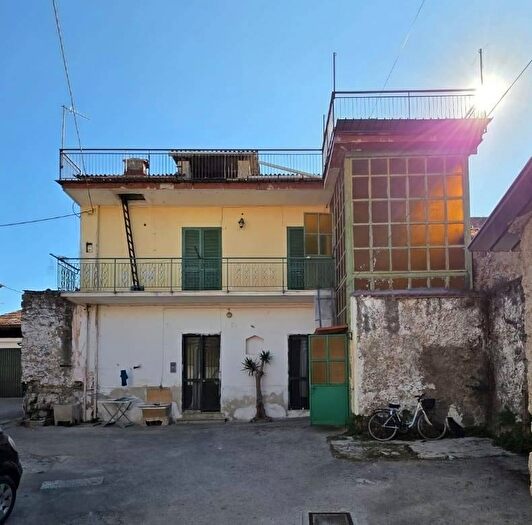 Casa con 6 locali in vendita in Via Villa, Succivo