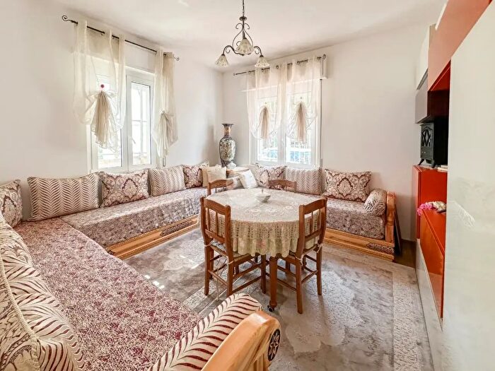 Appartamento trilocale in vendita in Via Tordino, Teramo