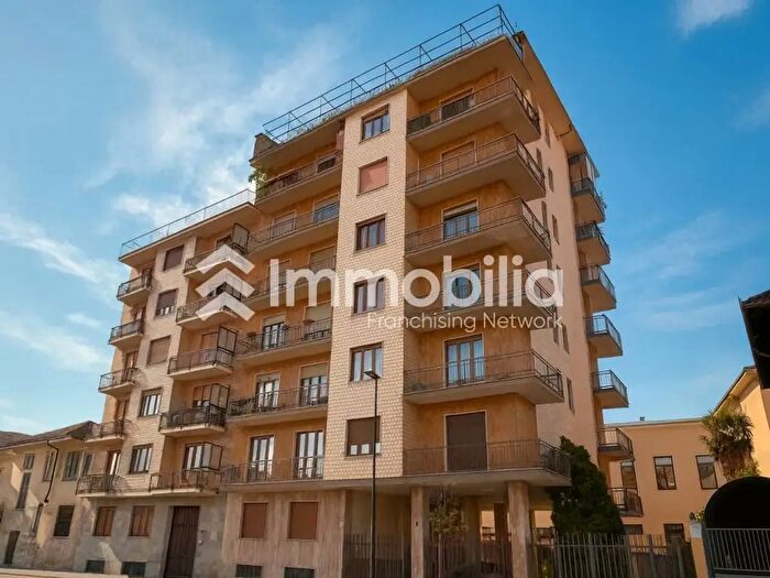 Appartamento quadrilocale in vendita in Via Camogli, Torino