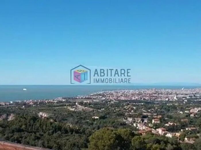 Casa con 8 locali in vendita in Livorno