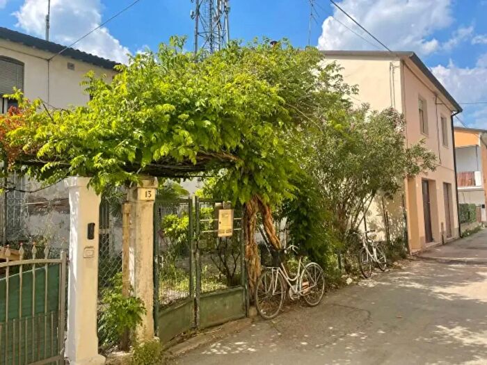 Casa con 5 locali in vendita in Via Monte Nero, Massa Lombarda