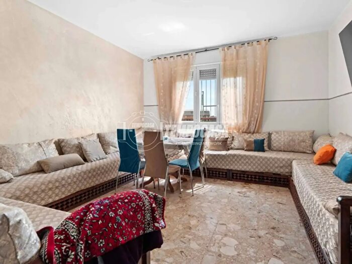 Appartamento quadrilocale in vendita in Via Enrico De Nicola, Milano