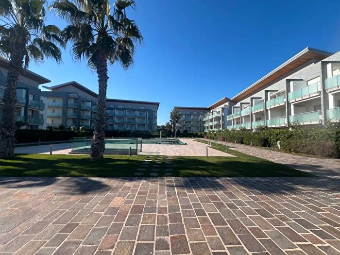 Appartamento trilocale in vendita in Via Adige, Silvi