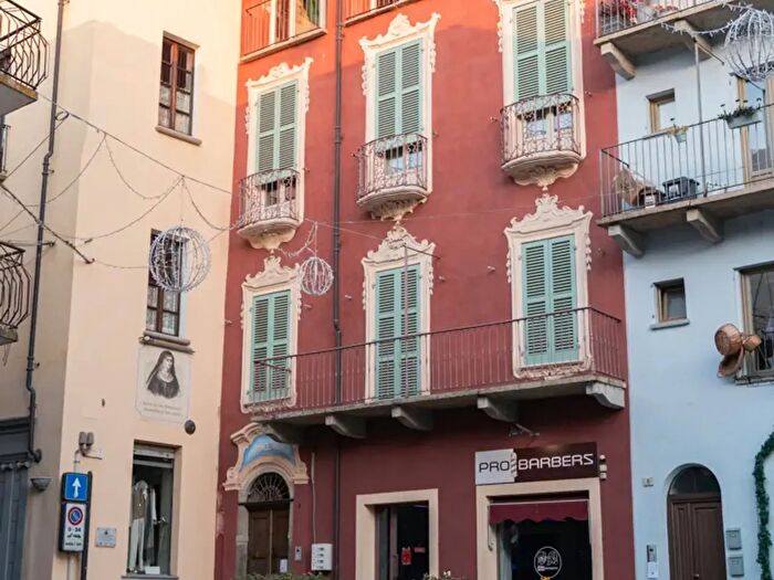 Appartamento quadrilocale in vendita in Piazza Sclopis, Giaveno