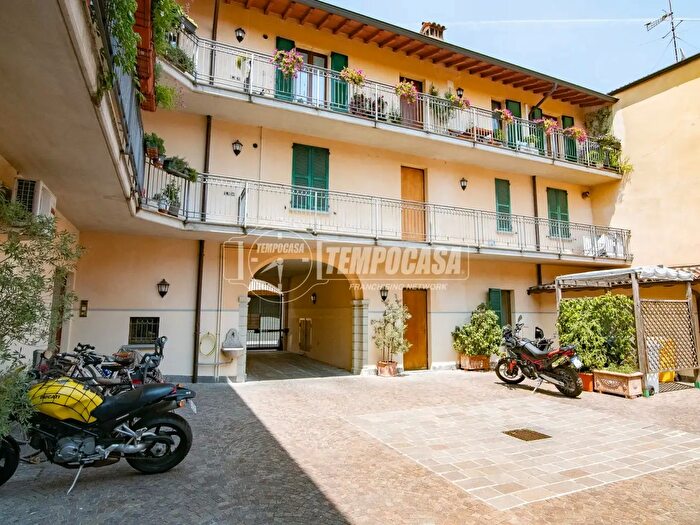 Appartamento trilocale in vendita in Via Fratelli Galliari, Treviglio