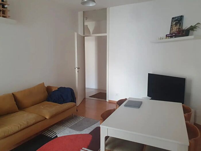 Appartamento trilocale in affitto in Milano