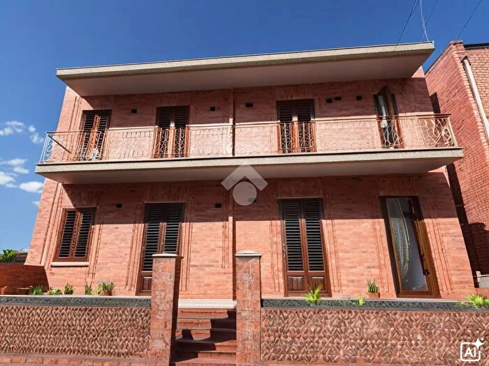 Appartamento con 5 locali in vendita in Via Ciaculli, Palermo