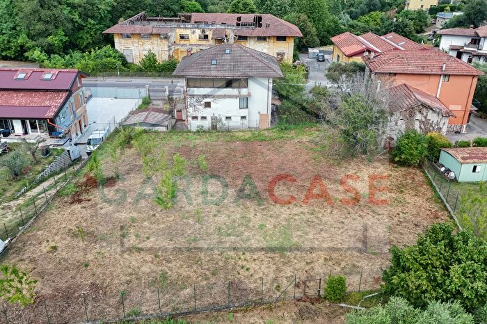 Casa con 7 locali in vendita in Manerba Del Garda