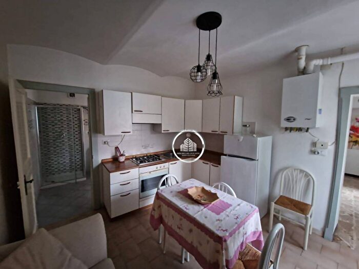 Appartamento bilocale in affitto in Via Umberto I, Centro, Bra