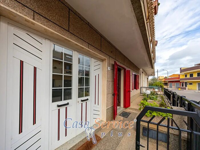 Casa con 6 locali in vendita in Via Prezzolini, Aradeo